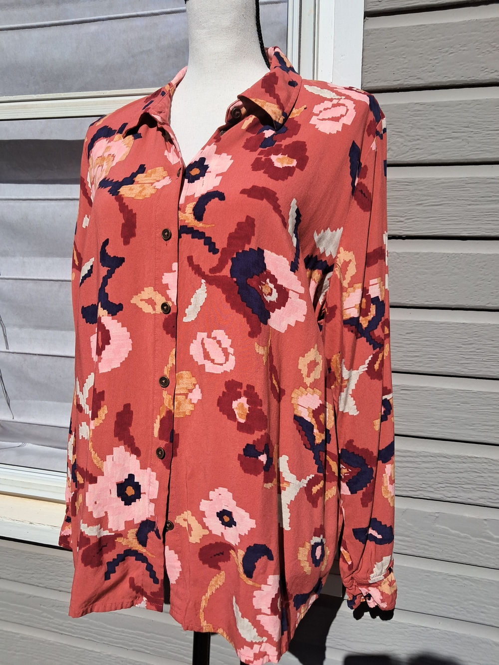 Canyon Retreat L Button-Front Shirt Coral Rust Pink EUC - Picture 3 of 12